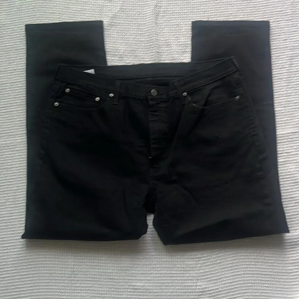 Levi’s 541 Men’s Black Denim Jeans 38 x 29.5